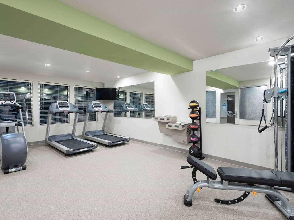 Woodspring Suites Houston 288 South Medical Center Съоръжения снимка